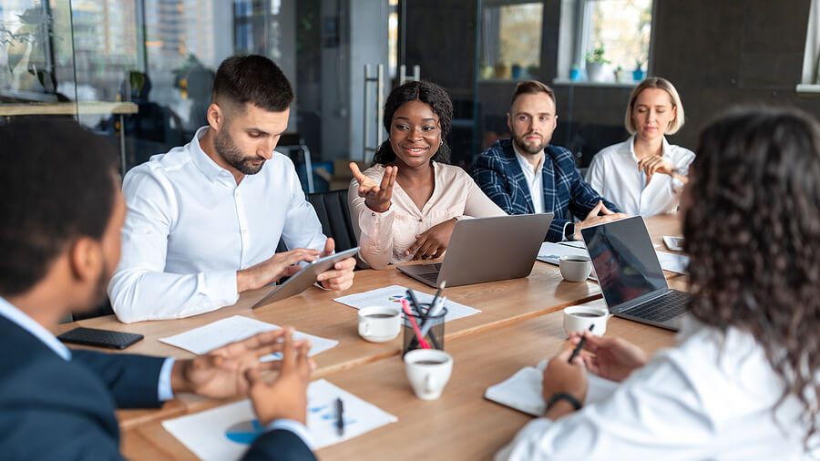 Communicating with Millennials in a business meeting